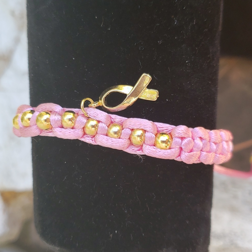 Handmade breast cancer bracelet. New. - Picture 1 of 7